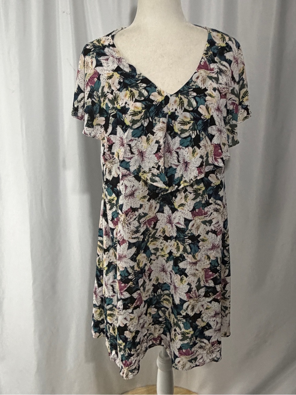 NWT O'Neill Miran Floral Ruffle V-Neck Mini Dress Size S